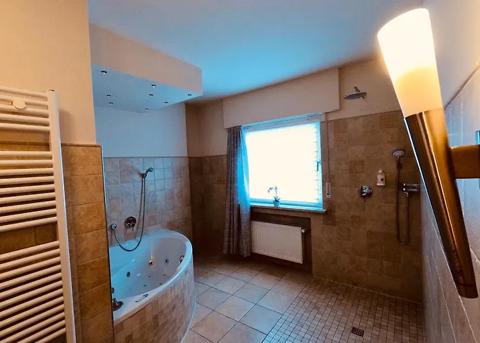 Travel For Business, Perfect. 300mbit, Smart Tv *