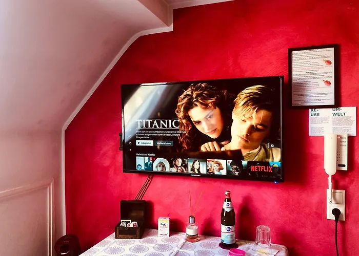 Travel For Business, Perfect. 300mbit, Smart Tv